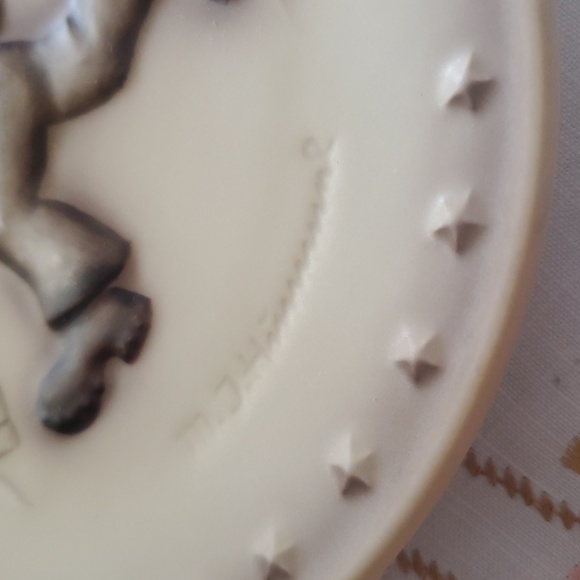 W.Goebel-Porzellan Fabrik , hand painted , M.J Hummel 3th Annual Plate 1973 - Picture 11 of 12